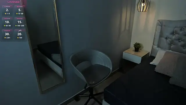 escarleth   online show from March 19, 11:54 am