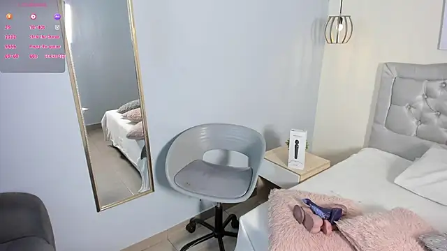 Snapshot of escarleth__ chatting on July 17, 1:19 pm escarleth online show from July 17, 1:19 pm