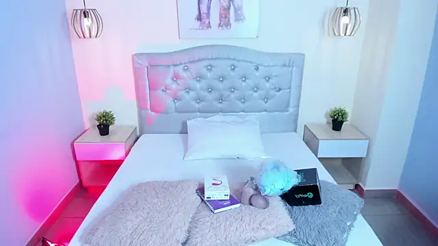 escarleth   online show from December 1, 2:07 pm