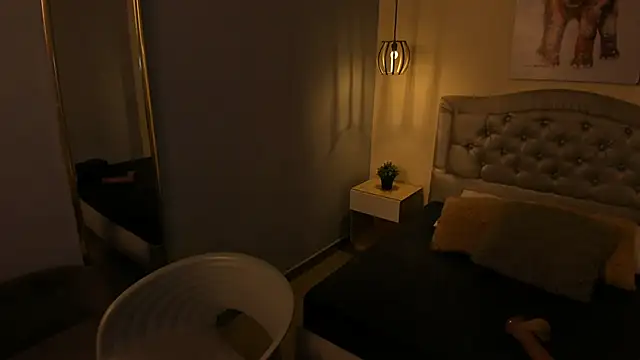 escarleth   online show from November 20, 12:17 pm