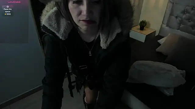 escarleth   online show from February 25, 11:43 am