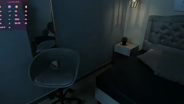 Snapshot of escarleth__ chatting on June 18, 2:22 pm escarleth online show from June 18, 2:22 pm
