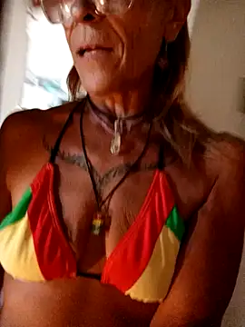 Snapshot of sabinytahot chatting on December 30, 5:02 pm sabinytahot online show from December 30, 5:02 pm