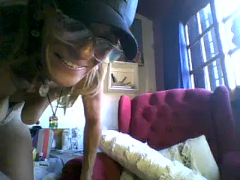 Snapshot of sabinytahot chatting on December 3, 8:55 pm sabinytahot online show from December 3, 8:55 pm