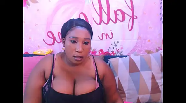 Snapshot of SexcGals chatting on January 20, 7:04 pm SexcGals online show from January 20, 7:04 pm