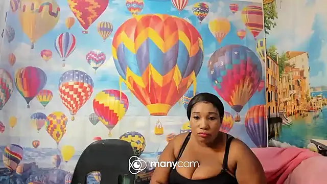 Snapshot of SexcGals chatting on December 4, 6:55 pm SexcGals online show from December 4, 6:55 pm