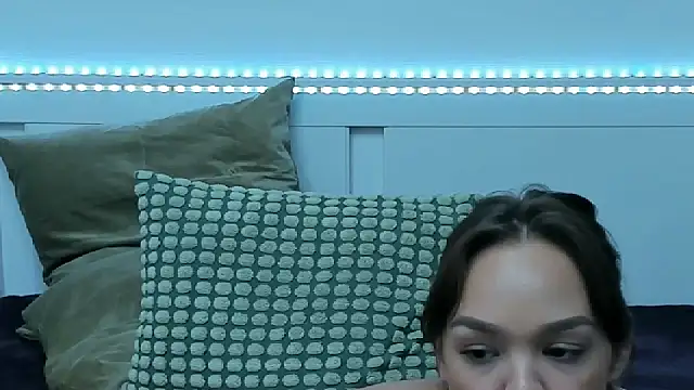 Snapshot of NataliaNightX chatting on February 24, 3:23 am NataliaNightX online show from February 24, 3:23 am