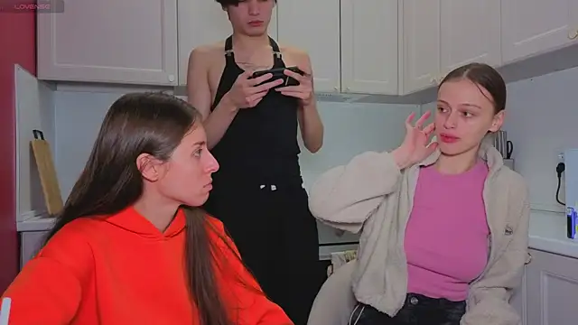 fcjuicy pussy online show from December 1, 9:21 am