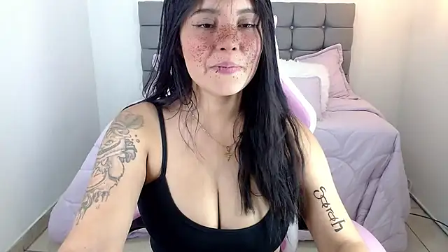 sarah moon2 online show from March 14, 9:21 pm
