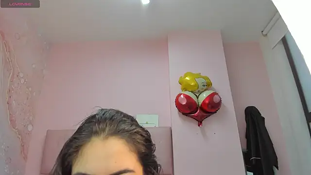 soyzarahtorres online show from September 17, 9:39 pm