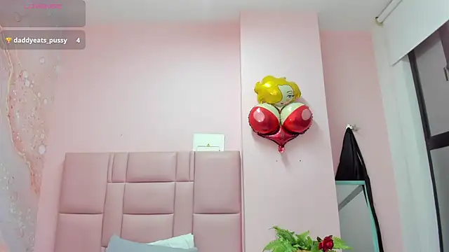 soyzarahtorres online show from October 19, 11:29 pm