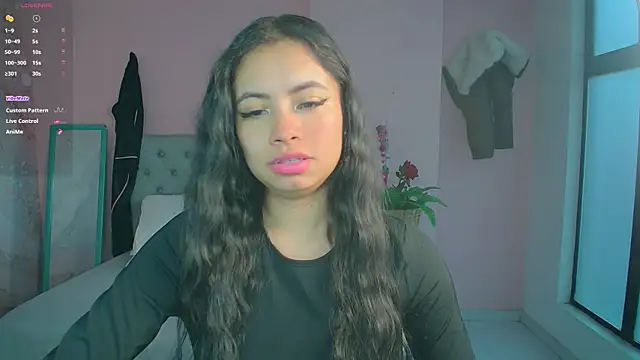 soyzarahtorres online show from March 7, 9:48 pm