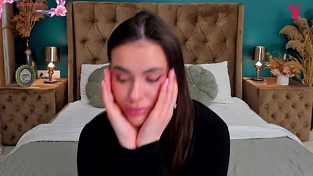 CalyMoon online show from March 29, 7:15 pm