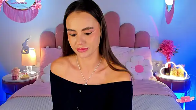 Snapshot of CalyMoon chatting on September 14, 7:14 pm CalyMoon online show from September 14, 7:14 pm