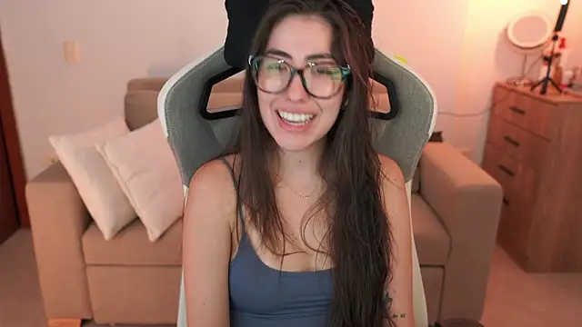 anyacutex online show from April 16, 8:42 pm