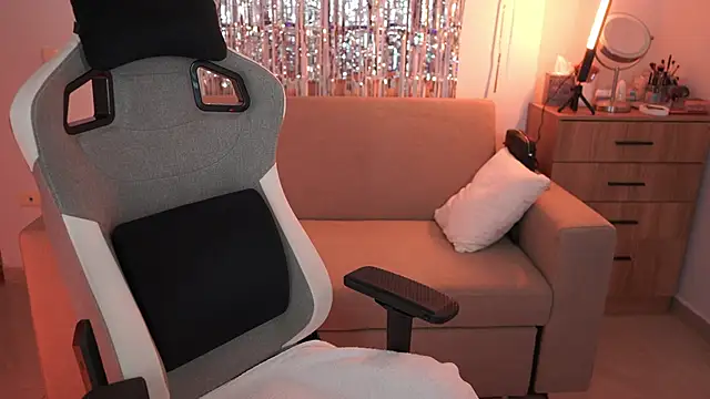 anyacutex online show from January 11, 6:26 pm