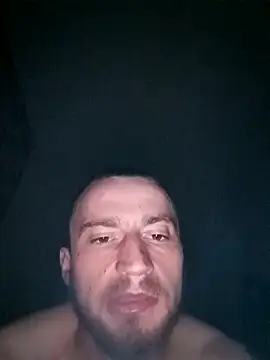 wariacik0024 online show from May 9, 2:37 am