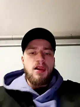 wariacik0024 online show from February 8, 5:10 pm