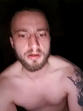 wariacik0024 online show from March 27, 1:03 am