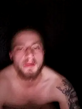 wariacik0024 online show from December 18, 11:30 pm