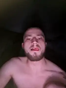 wariacik0024 online show from March 11, 12:26 am