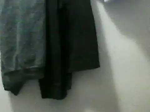 Snapshot of lilbishmiss chatting on January 31, 2:07 pm lilbishmiss online show from January 31, 2:07 pm