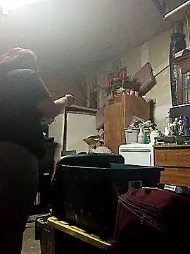 Snapshot of lilbishmiss chatting on October 22, 6:35 am lilbishmiss online show from October 22, 6:35 am