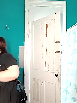 Snapshot of lilbishmiss chatting on March 17, 9:02 pm lilbishmiss online show from March 17, 9:02 pm