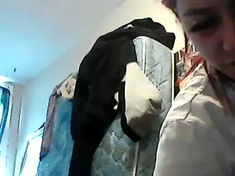 Snapshot of lilbishmiss chatting on March 1, 8:32 pm lilbishmiss online show from March 1, 8:32 pm