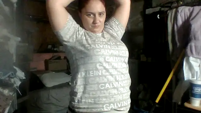 Snapshot of lilbishmiss chatting on June 18, 2:33 pm lilbishmiss online show from June 18, 2:33 pm
