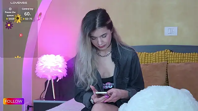 Sarah-Hart online show from February 25, 6:25 am