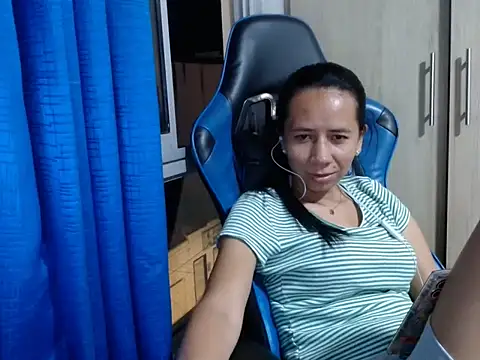 Snapshot of Erotic_latina chatting on September 24, 1:24 am Erotic latina online show from September 24, 1:24 am