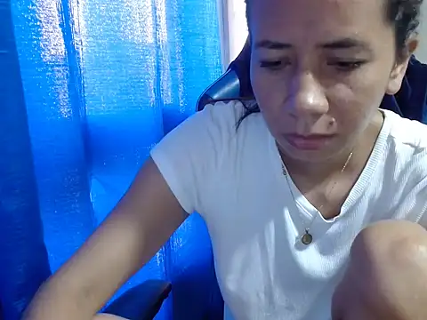 Snapshot of Erotic_latina chatting on March 16, 12:33 pm Erotic latina online show from March 16, 12:33 pm
