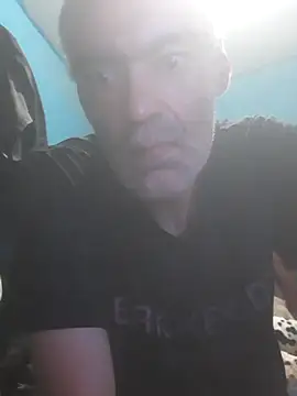 hugosafado333 online show from September 18, 3:20 am