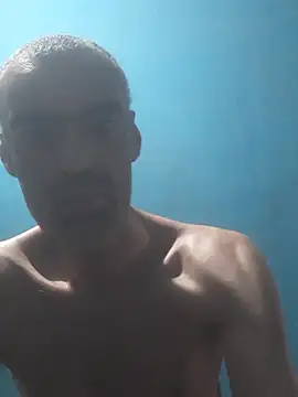 Snapshot of hugosafado333 chatting on October 28, 4:57 am hugosafado333 online show from October 28, 4:57 am