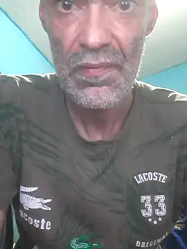 hugosafado333 online show from October 8, 4:58 am