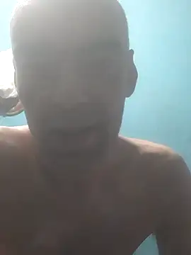 hugosafado333 online show from October 3, 6:48 am
