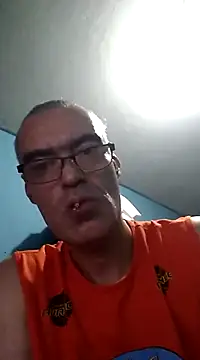 hugosafado333 online show from February 24, 12:41 am