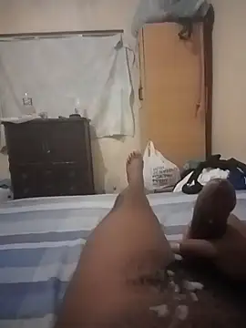 izinjamfee2 online show from March 9, 8:01 pm