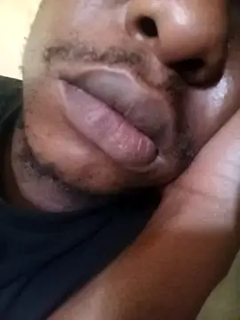 izinjamfee2 online show from November 1, 7:35 am