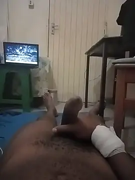 izinjamfee2 online show from February 22, 9:05 pm