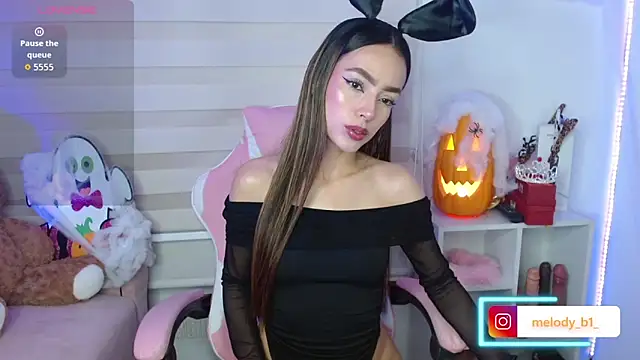 Snapshot of melody_brawns chatting on October 29, 11:25 pm melody brawns online show from October 29, 11:25 pm