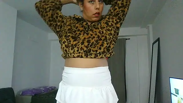 Snapshot of Yerucita chatting on June 30, 3:50 am Yerucita online show from June 30, 3:50 am