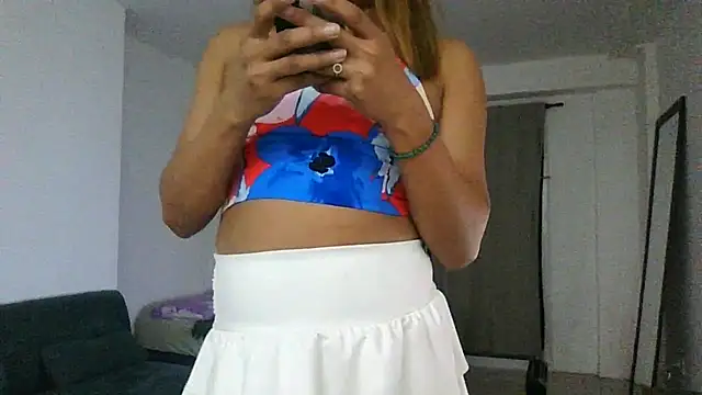Snapshot of Yerucita chatting on June 26, 1:00 am Yerucita online show from June 26, 1:00 am