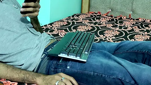 Habibi big b online show from March 6, 1:28 pm