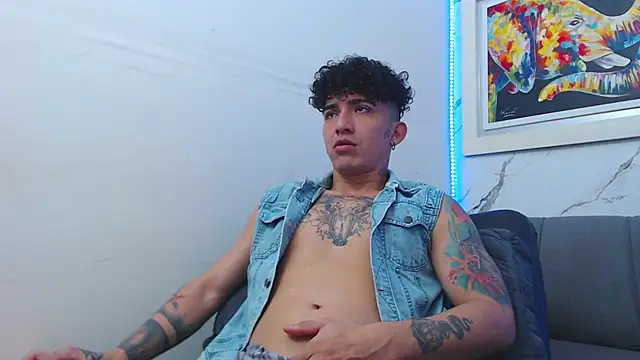 targuerian22 online show from January 17, 8:23 pm