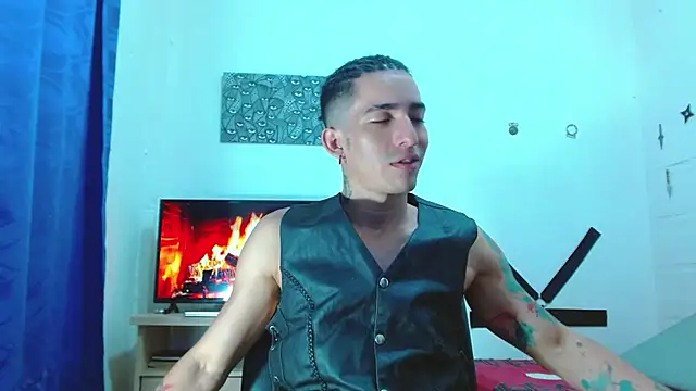 Snapshot of targuerian22 chatting on January 16, 8:22 am targuerian22 online show from January 16, 8:22 am