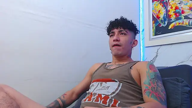 targuerian22 online show from December 19, 11:40 pm