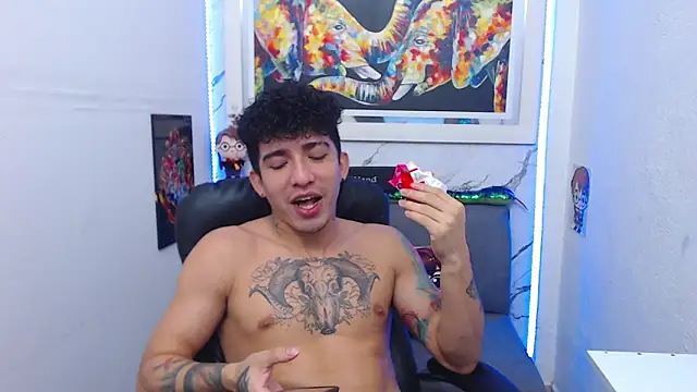 Snapshot of targuerian22 chatting on October 31, 12:18 am targuerian22 online show from October 31, 12:18 am