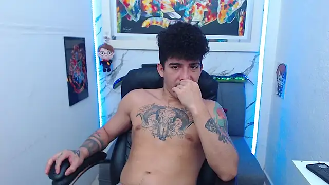 Snapshot of targuerian22 chatting on October 30, 4:33 am targuerian22 online show from October 30, 4:33 am